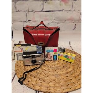 Vintage Kodak Instamatic Camera 104 With Bag‎ And Accessories Not Tested